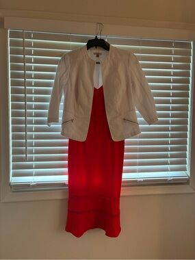 Sleeveless Red V-Neck Midi Dress with Waist Detail